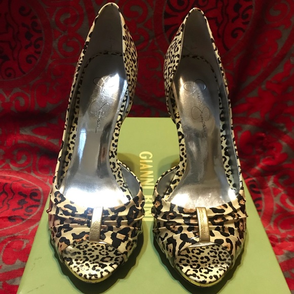 Leopard print pump - Picture 2 of 4